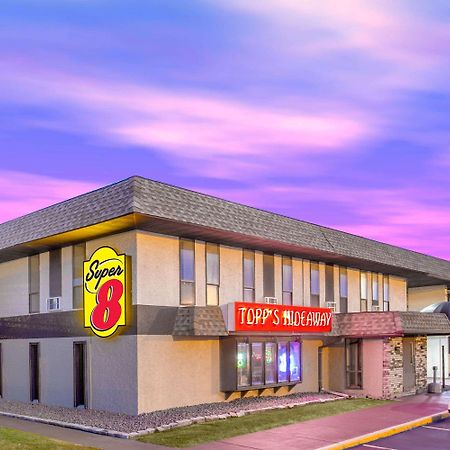 Super 8 By Wyndham Windsor/Madison North Hotell Eksteriør bilde
