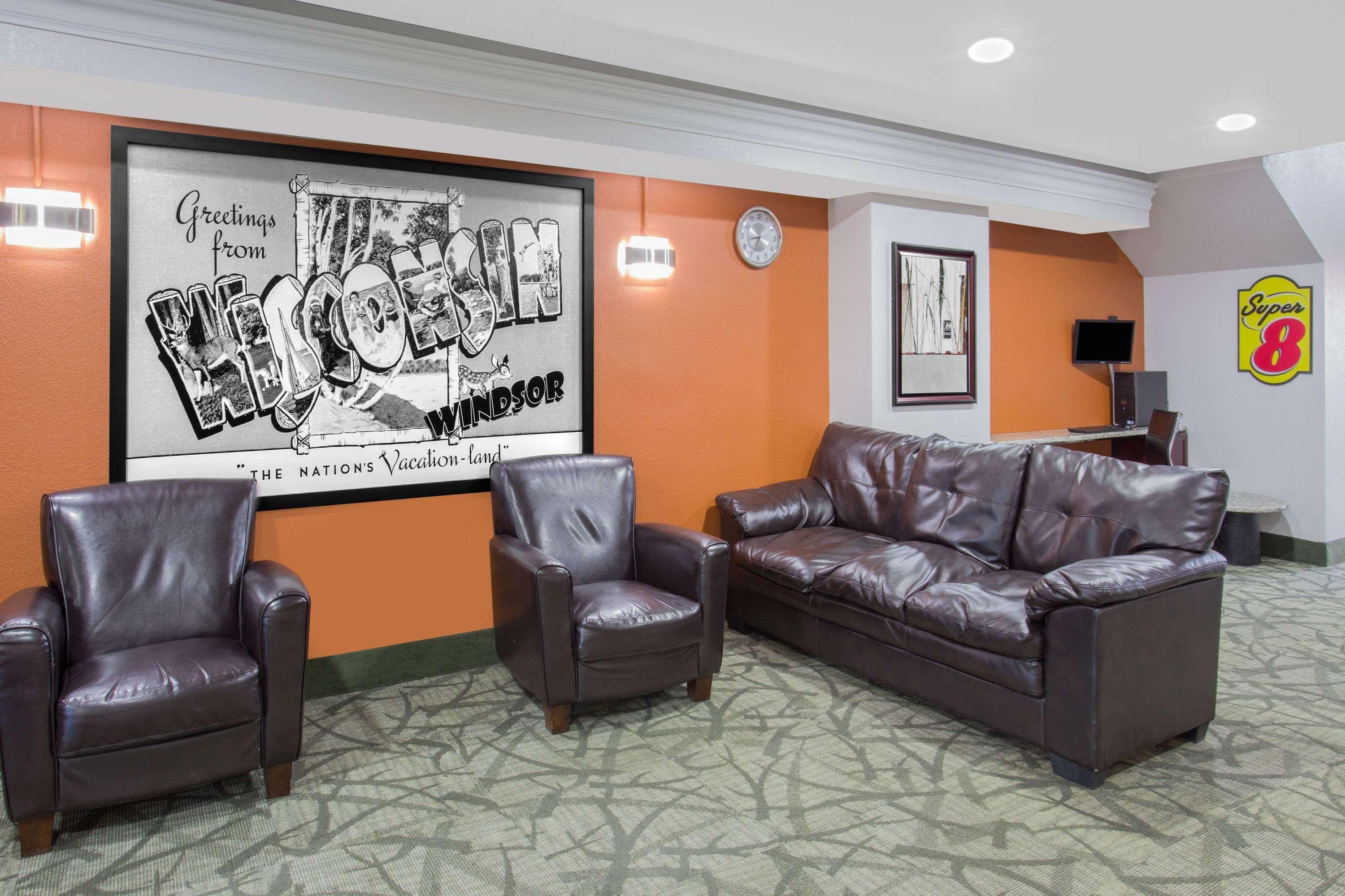 Super 8 By Wyndham Windsor/Madison North Hotell Eksteriør bilde